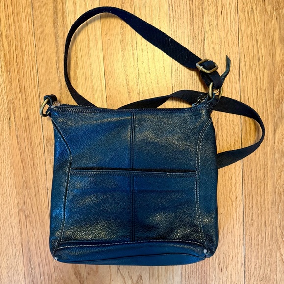 the sak black crossbody purse - Picture 2 of 3